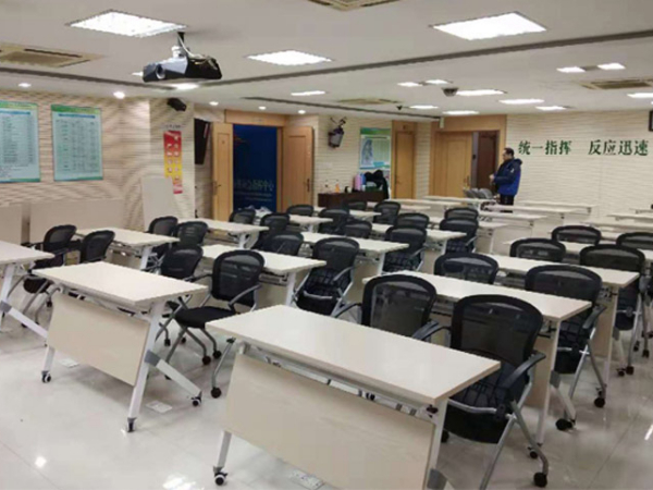 學生課桌椅標準